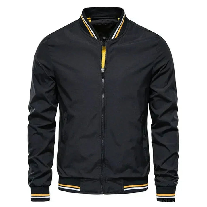 Moda uomo: giacca bomber leggera, ideale per stile casual. Perfetta come giacca primaverile/estiva, versatile.