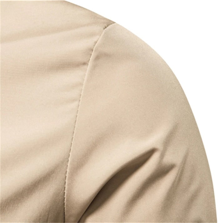 Bomber da uomo versatile e leggero. Giacca casual con collo a costine, perfetta per outfit quotidiano e moda uomo.