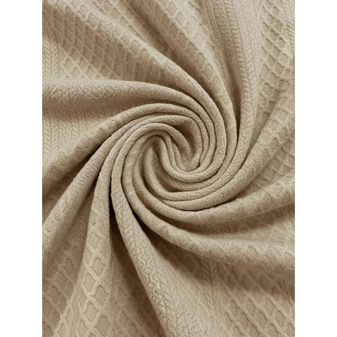 Maglione uomo elegante a treccia, bottoni e gomitiere, perfetto per il guardaroba invernale.