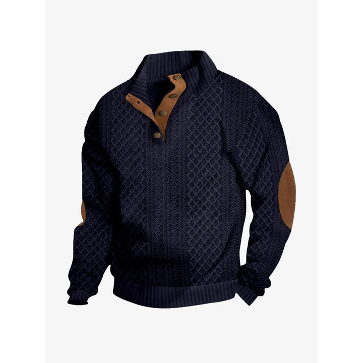Pullover uomo in maglieria a treccia, dettagli bottoni e gomitiere, stile autunnale.