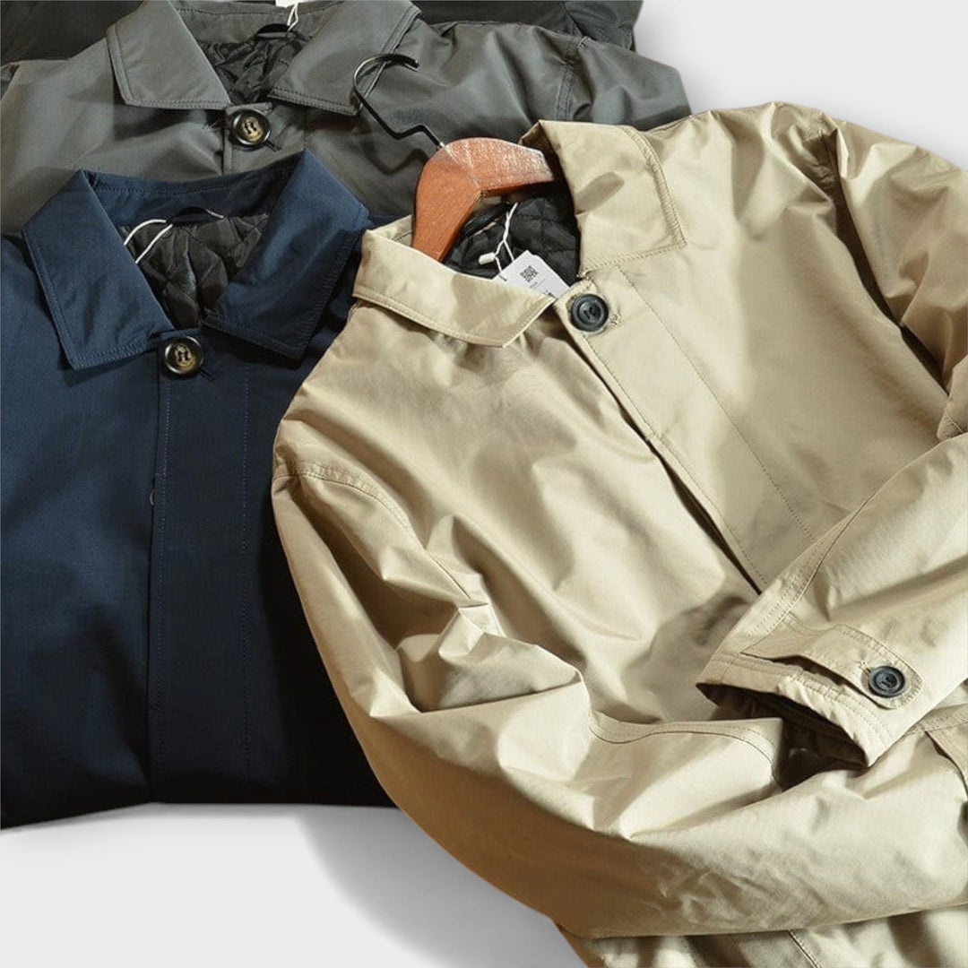 Abbigliamento formale uomo: cappotto invernale monopetto strutturato, per eleganza e calore.
