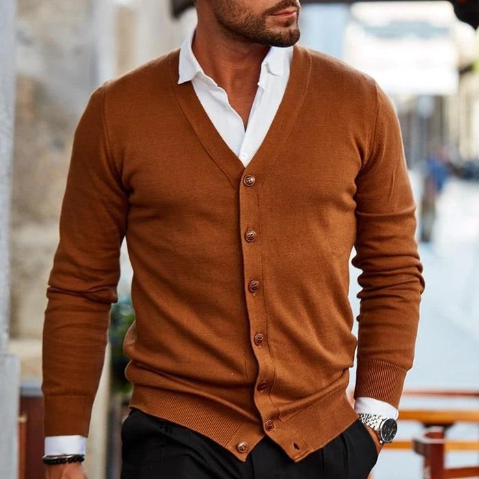 Maglione da uomo a coste con scollo a V e polsini, perfetto per l'abbigliamento autunnale.