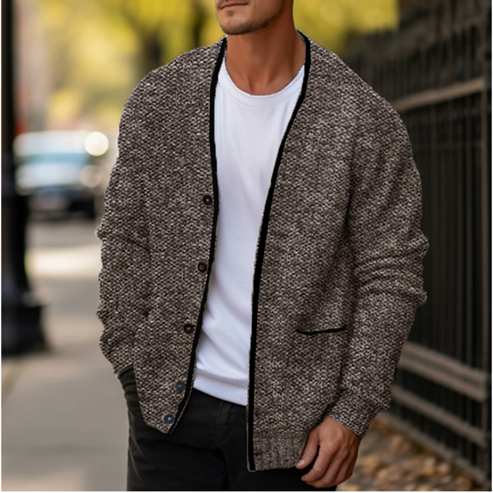 Cardigan uomo con collo a V, perfetto per un outfit versatile. Maglia testurizzata, comodo e di tendenza.
