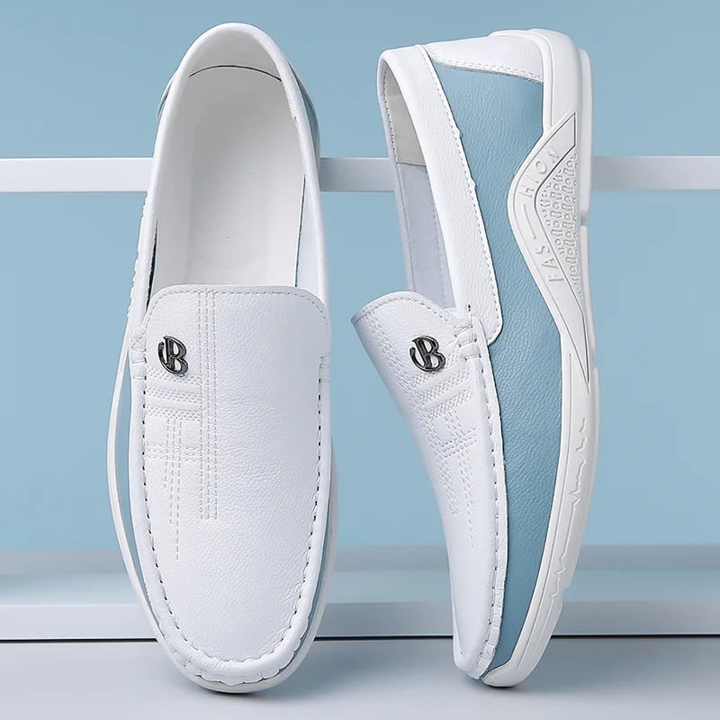 Mocassini casual da uomo, comodi e alla moda, perfetti per look primaverili ed estivi.