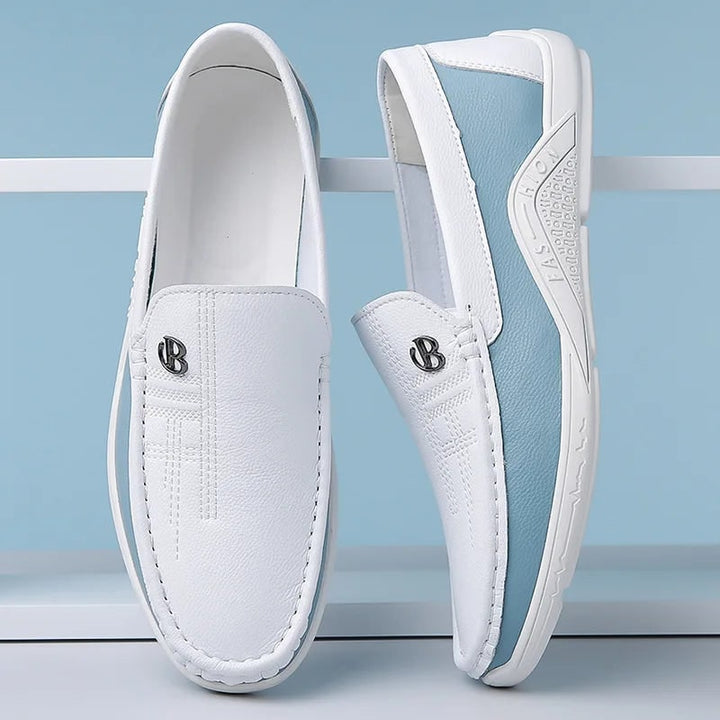 Mocassini casual da uomo, comodi e alla moda, perfetti per look primaverili ed estivi.