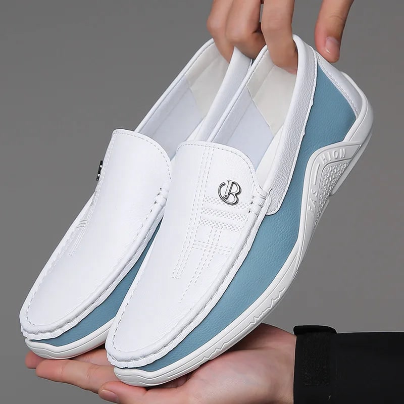 Mocassini uomo casual moderni con cuciture a contrasto, slip-on per un comfort elevato e stile.