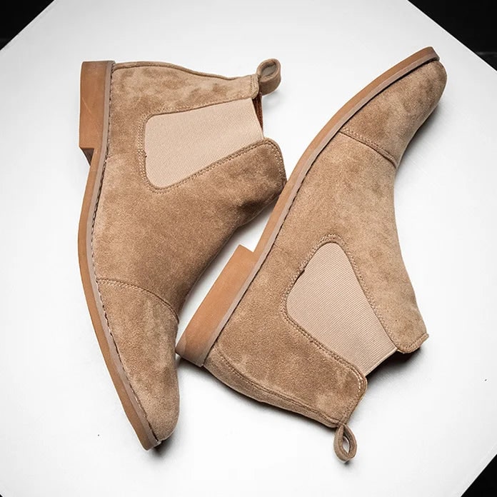 Chelsea boots uomo neri, massima comodità slip-on. Ideali come scarpe casual o eleganti per ogni giorno.