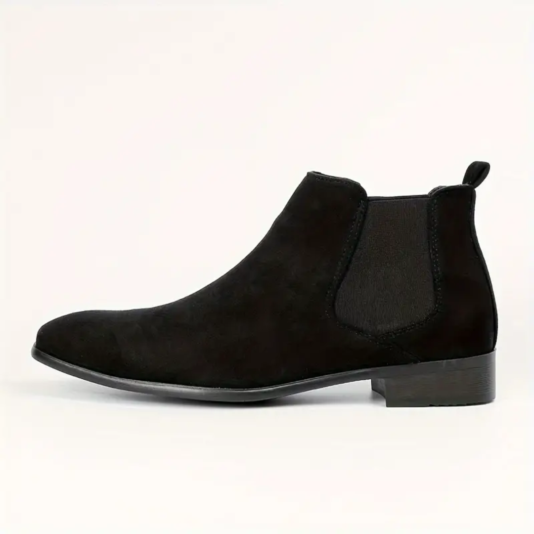 Stivali Chelsea uomo slip-on in pelle, ideali per comfort quotidiano e facili da indossare.