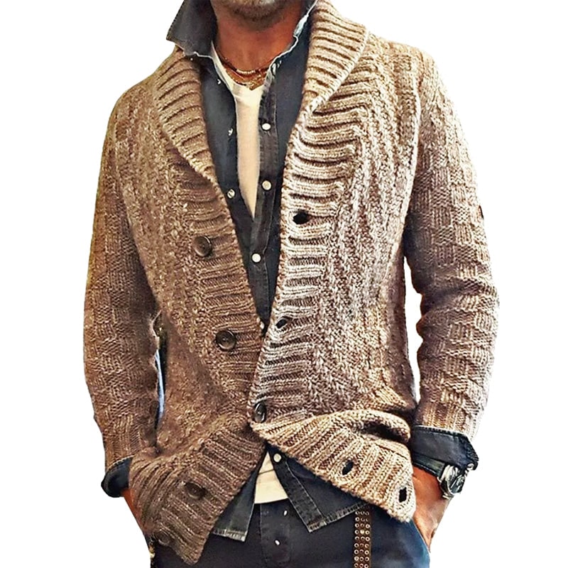 Maglione cardigan da uomo con bottoni e collo a scialle. Comfort e stile per le stagioni più fredde.