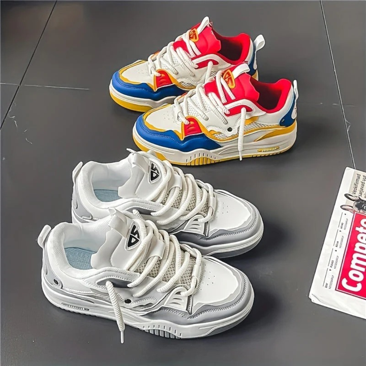 Sneakers chunky low-top da uomo con lacci spessi. Tendenza moda casual e streetwear.