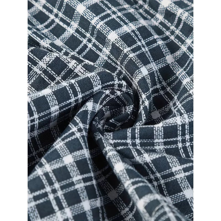 Indossa questi boxer uomo comodi con fantasia scozzese, ideali per comfort e relax, intimo maschile.