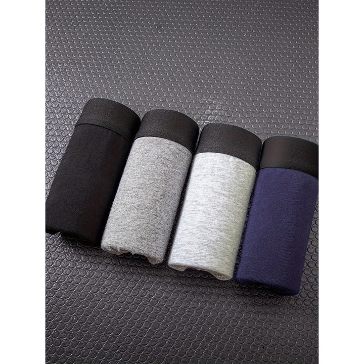 Set 4 boxer uomo, elasticizzati, vestibilità perfetta e supporto ottimale per comfort.