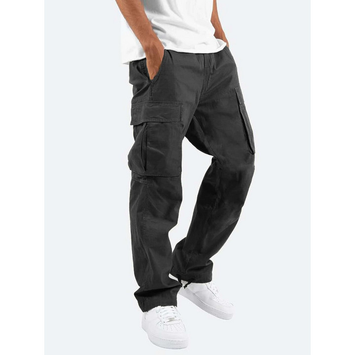 Pantaloni cargo uomo vestibilità rilassata con tasche laterali funzionali. Perfetti per un look casual e confortevole.