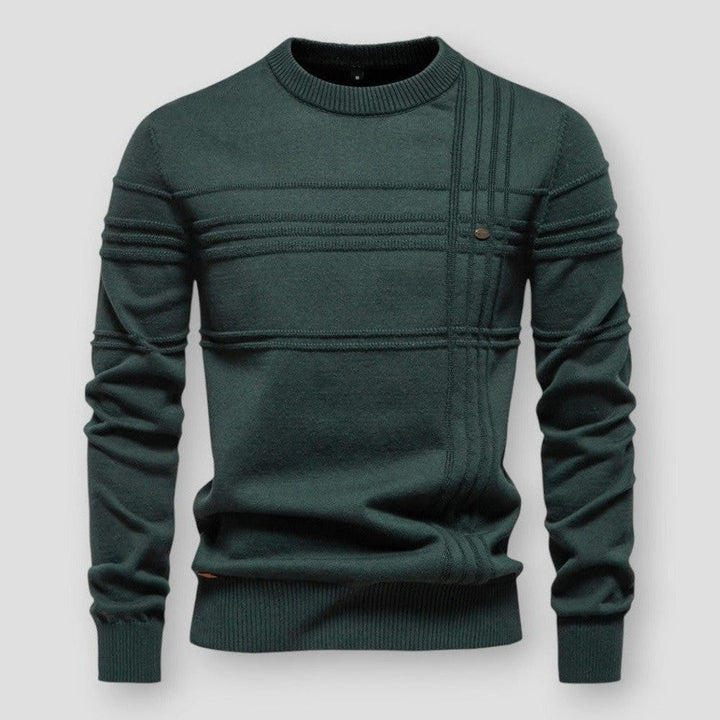 Modello di maglione uomo girocollo, con originali righe testurizzate, per outfit casual autunnali.