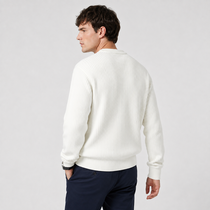 Maglione uomo elegante a girocollo, vestibilità rilassata, maglieria calda per un look sofisticato e confortevole.