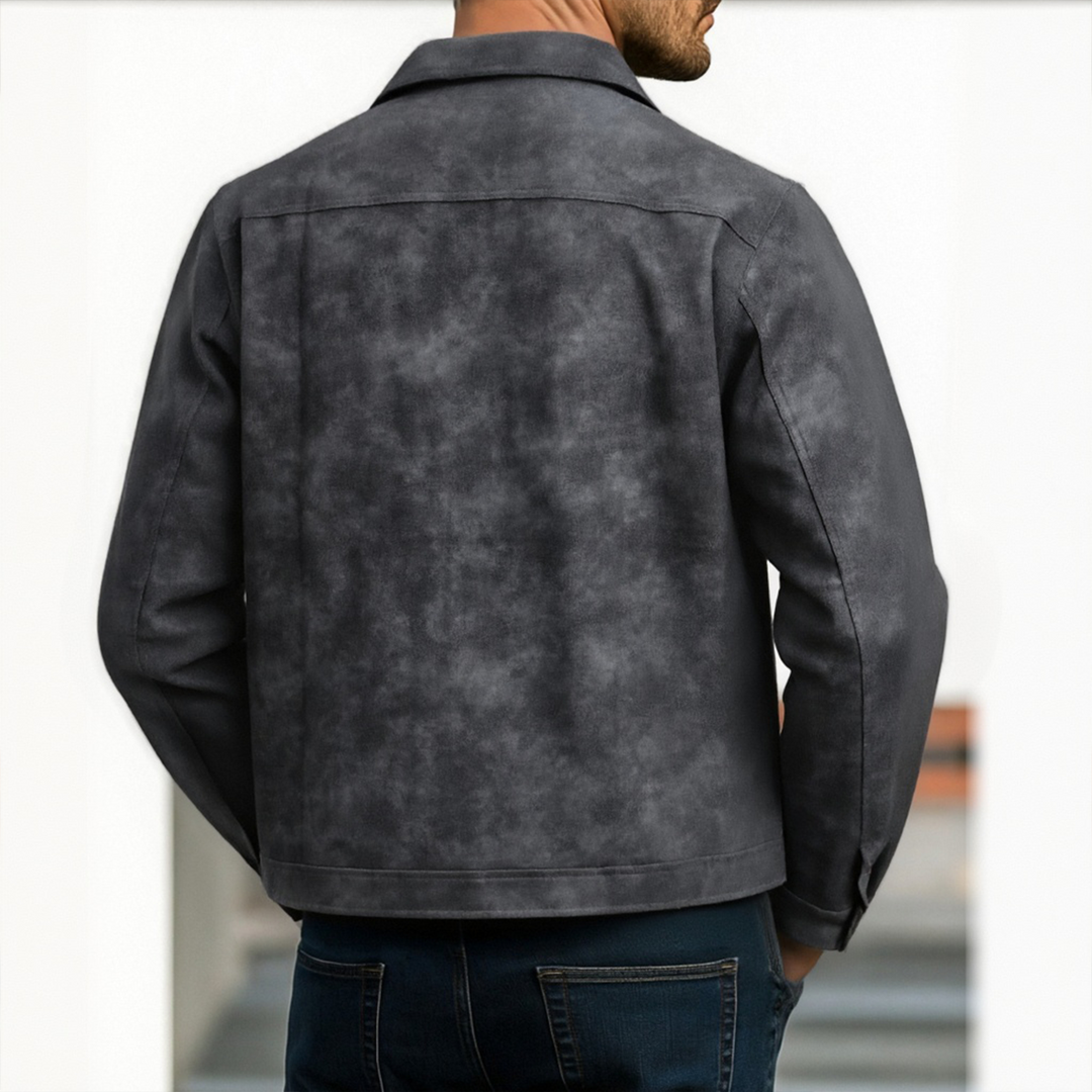 Giacca uomo nera con cerniera frontale e collo aperto, stile biker elegante e slim fit, capospalla versatile.