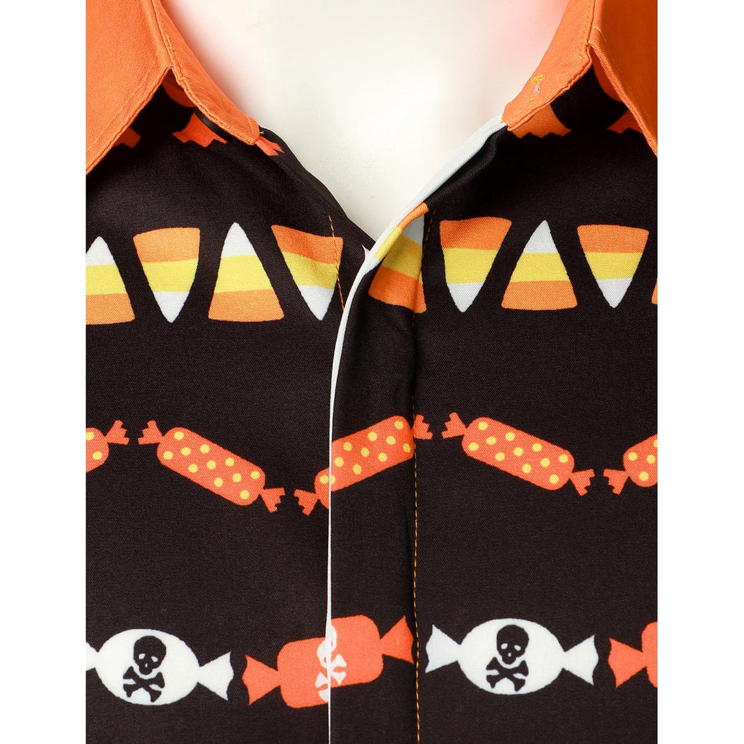 Camicia Halloween da uomo con vivace stampa di ragnatele e candy corn, ideale per celebrare la festa in stile.