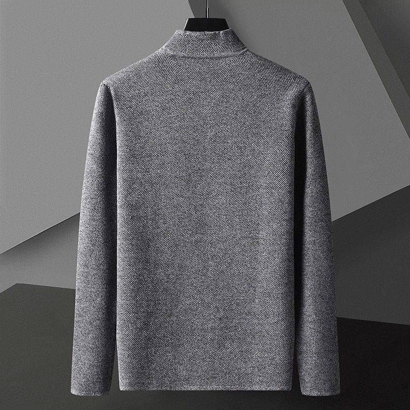Abbigliamento uomo: cardigan nero con collo rialzato e bottoni, ideale per stile autunnale.