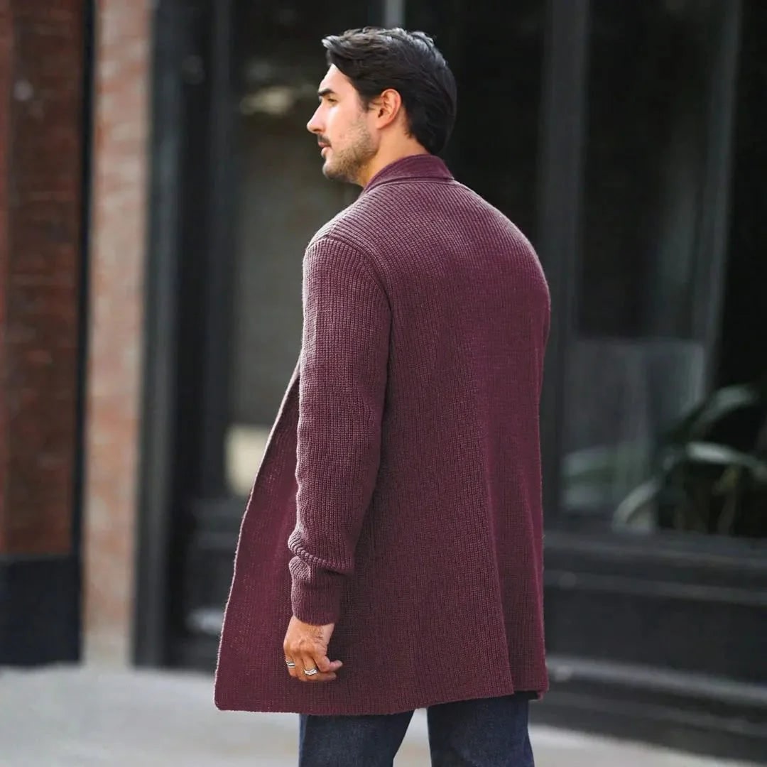 Maglia uomo comoda e calda, cardigan a collo a scialle. Ideale come strato casual per autunno e inverno.