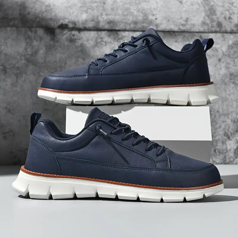 Calzature casual uomo, sneakers allacciate per comfort quotidiano, ideali per moda e tempo libero.