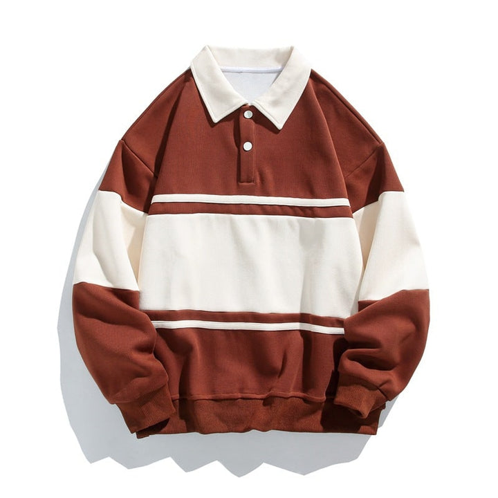 Moda maschile: felpa polo a maniche lunghe, design con striscia sul petto. Stile sportivo e vintage.