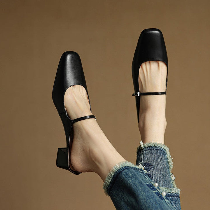 Slip-on uomo Mary Jane con tacco grosso, punta quadrata e fibbia, per eleganza maschile.