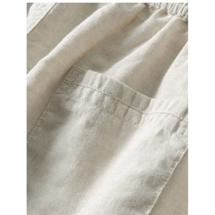 Moda uomo estiva: completo due pezzi, camicia e pantaloni, per un look casual chic e vacanziero.