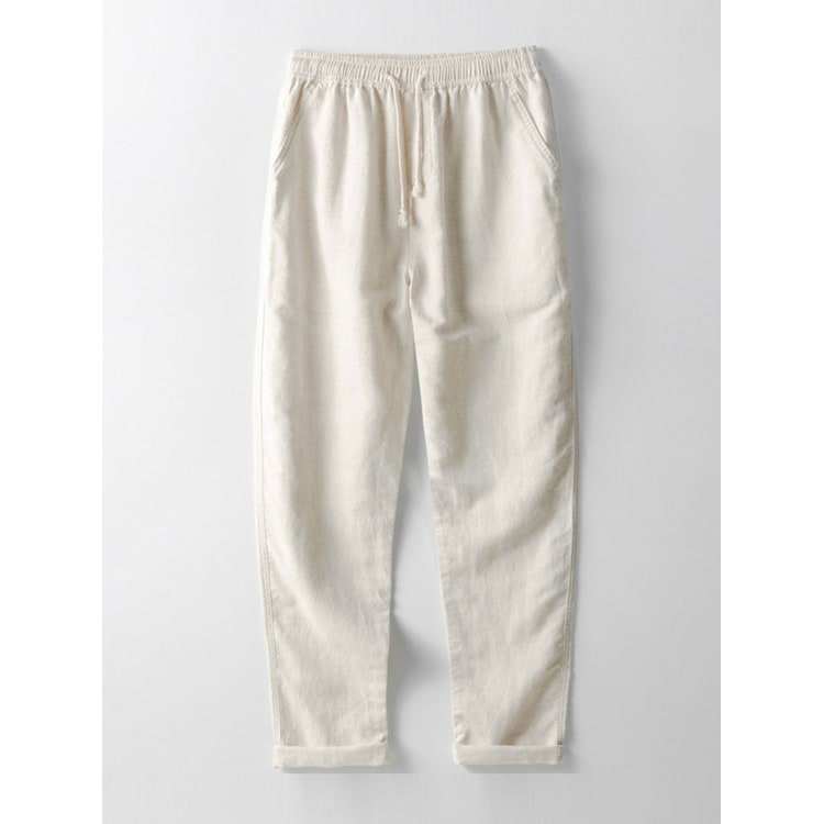 Completo uomo casual elegante per vacanze: camicia a maniche corte e pantaloni comodi e stilosi.