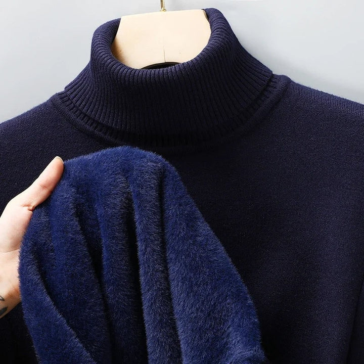 Maglione invernale uomo dolcevita slim fit, interno felpato. Ideale per un look di moda elegante.