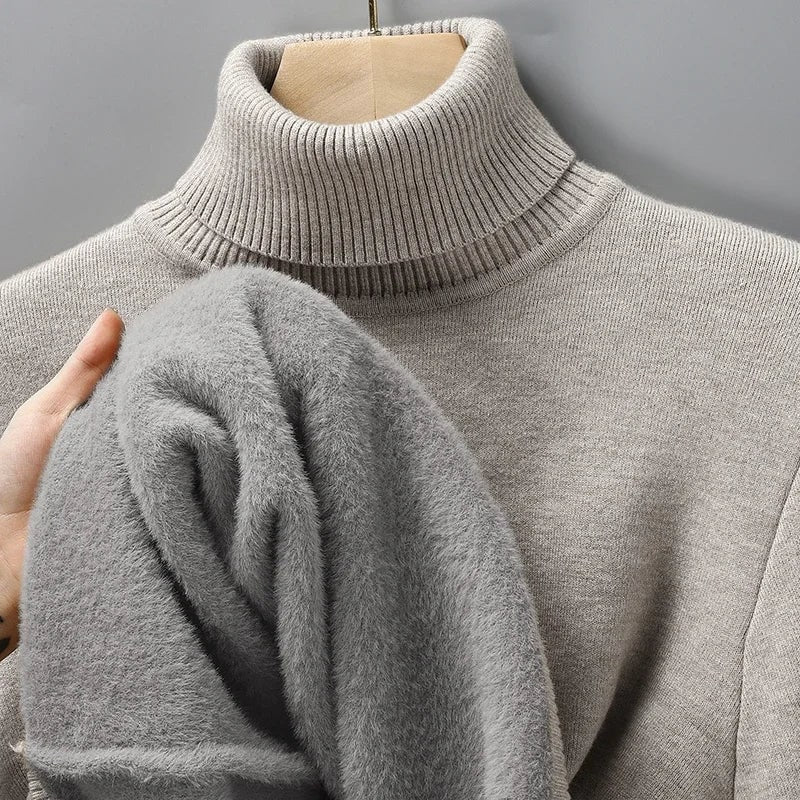 Maglione da uomo dolcevita slim fit, felpato. Vestibilità moderna, caldo e confortevole.