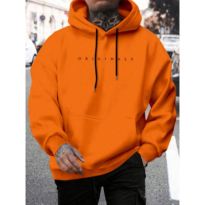 Comoda felpa con cappuccio oversize da uomo, ideale per primavera/autunno. Stile casual e comfort.