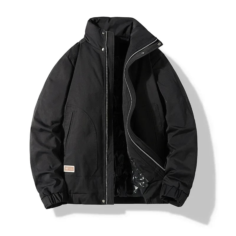 Elegante giacca uomo bomber imbottita leggera, ideale come capospalla invernale per comfort maschile.