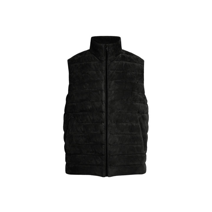 Gilet da uomo avvolgente con collo alto, ideale per layering e comfort stagionale, stile moda maschile.