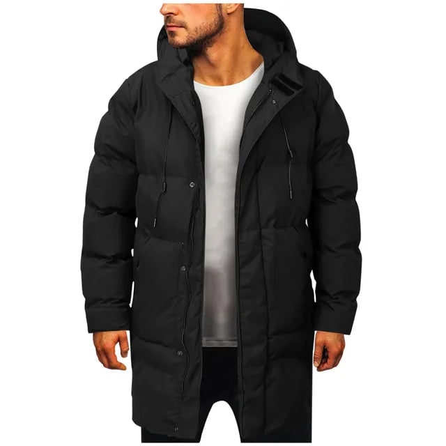 Moda uomo: cappotto puffer invernale con cappuccio. Giacca trapuntata, outerwear caldo ed elegante.