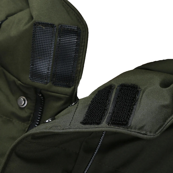 Cappotto invernale trapuntato uomo, stile puffer con cappuccio, ideale per affrontare il freddo.
