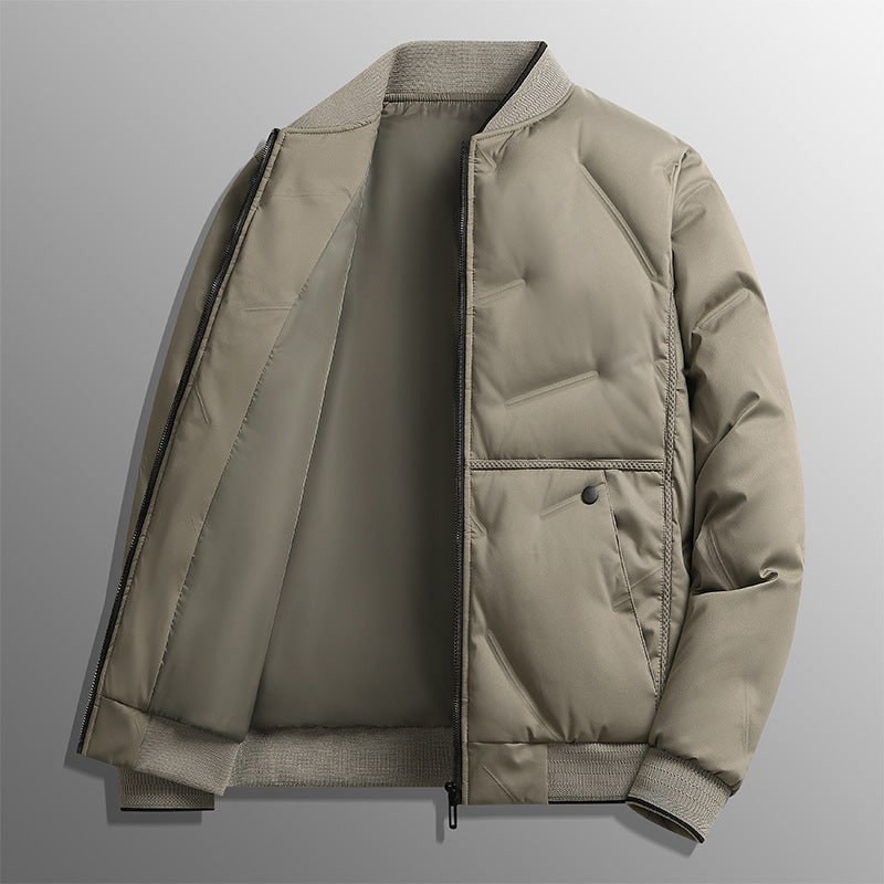 Giacca bomber trapuntata da uomo con zip e bordi a costine. Stile casual per l'uomo moderno.