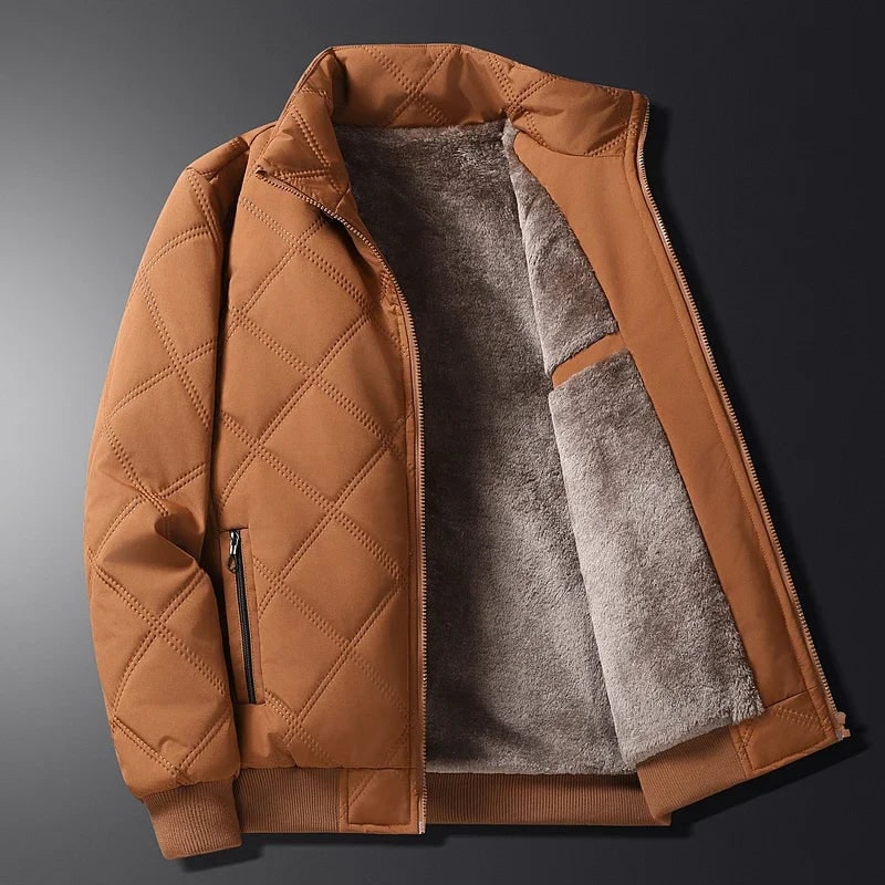 Giacca trapuntata da uomo, calda e confortevole, perfetta per affrontare il freddo invernale con stile.