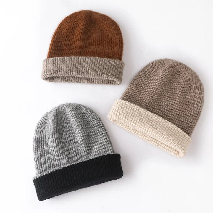 Berretto invernale da uomo reversibile in cashmere lavorato a costine, morbido e caldo.