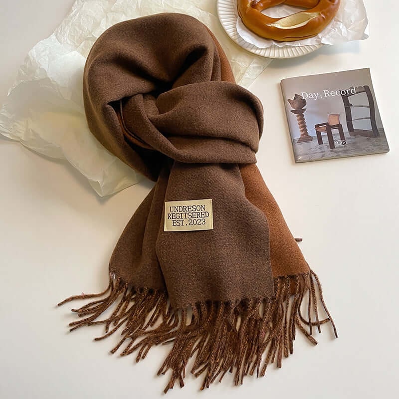 Sciarpa uomo resistente, invernale, reversibile, con frange ben rifinite, calore che dura a lungo.