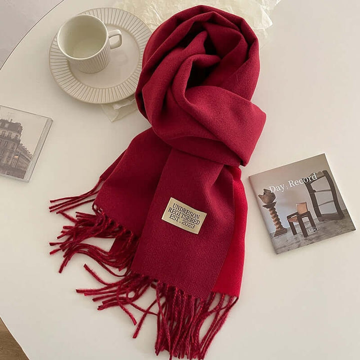 Accessorio invernale: sciarpa uomo reversibile, due stili in uno, con frange, perfetta per ogni outfit.