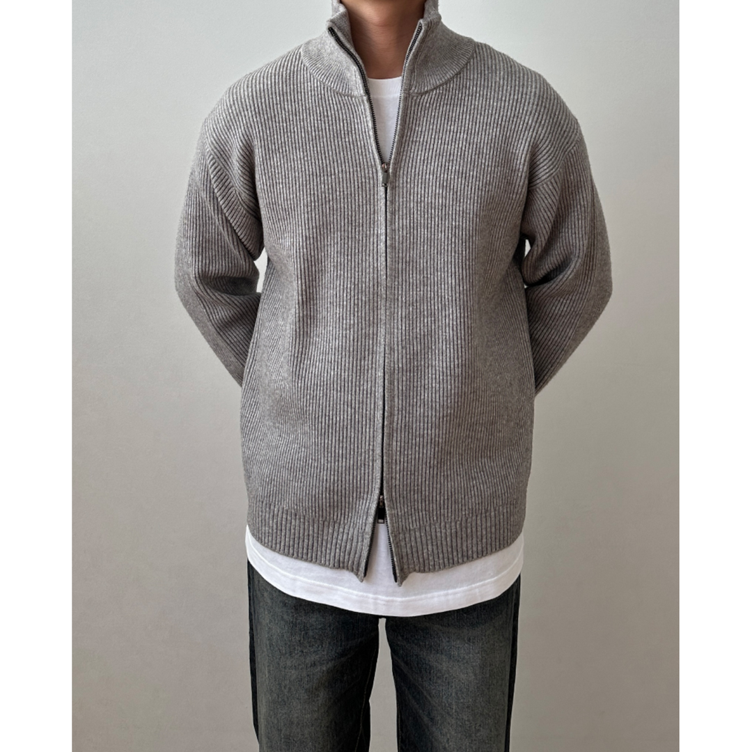 Cardigan con zip e collo alto, maglione uomo essenziale per l'inverno e l'autunno.