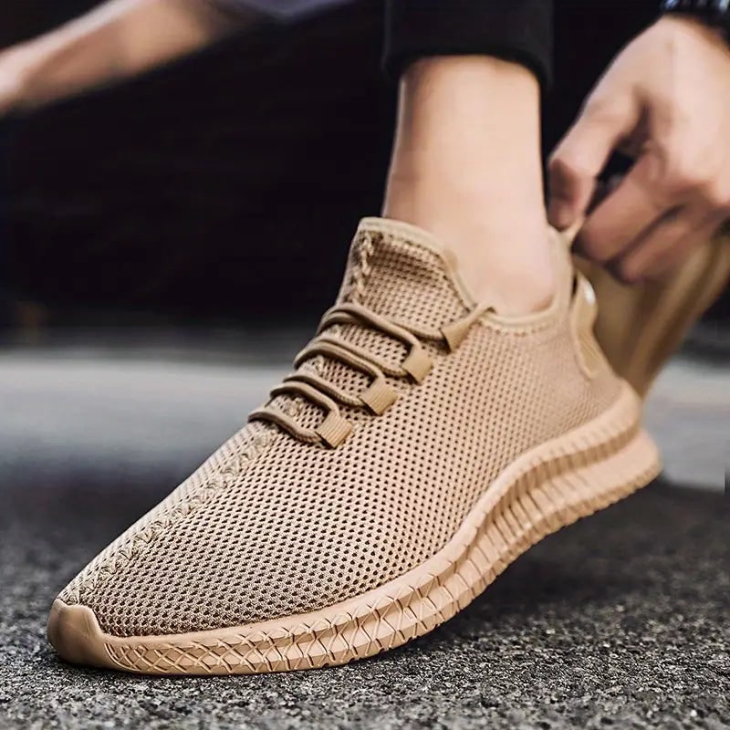 Scarpe da uomo traspiranti con lacci, offrono comfort quotidiano, leggerezza e stile per ogni occasione.