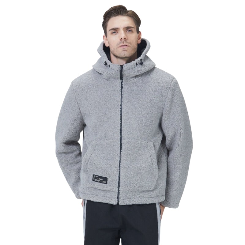 Giacca uomo casual con cappuccio e zip. Calda e morbida, perfetta per autunno/inverno, con tasche pratiche.
