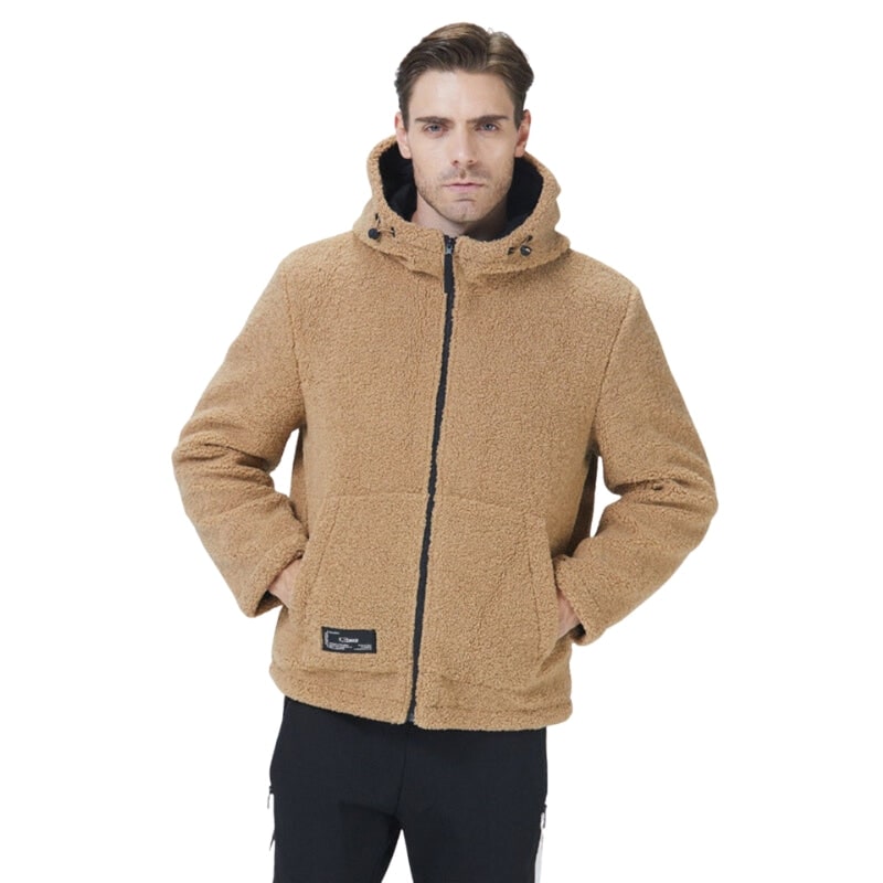 Morbida giacca da uomo con zip e cappuccio, ideale per il freddo. Stile casual e comodo per autunno/inverno.