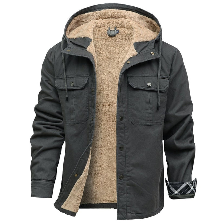 Capo esterno uomo: giacca invernale versatile con cappuccio, fodera calda e chiusura a scatto. Perfetta per il freddo.