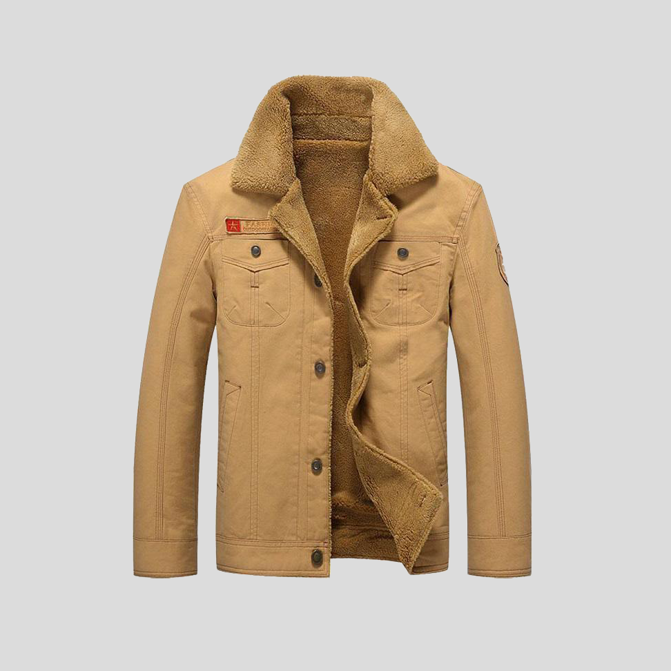 Capo invernale uomo: giacca utilitaria con tasche e design moderno. Ideale per abbigliamento esterno.
