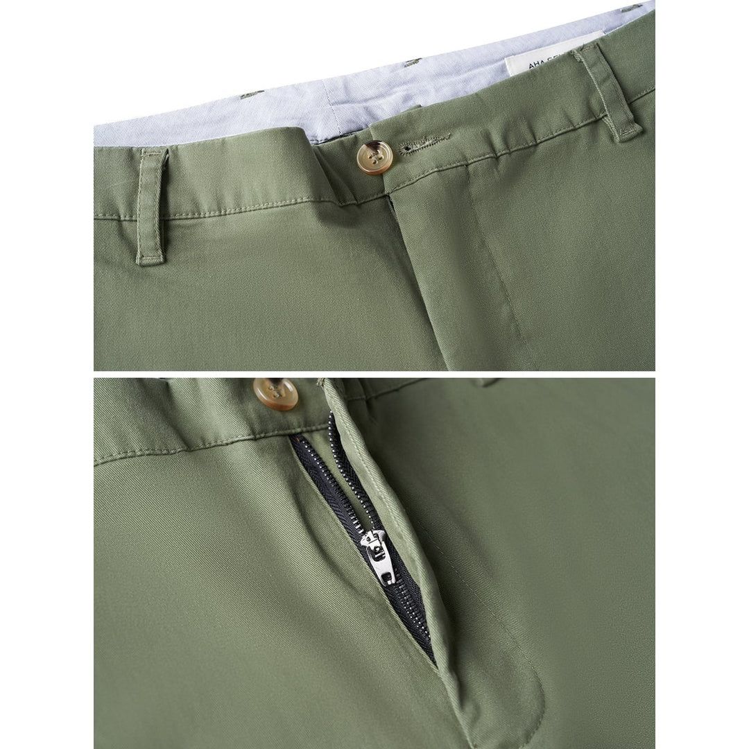 Chino uomo slim fit affusolati, il capo essenziale per un guardaroba moderno e funzionale.