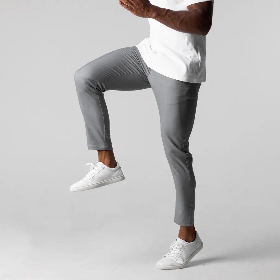 Pantaloni Chino blu navy da uomo, taglio Slim Fit affusolato, elasticizzati per look casual.