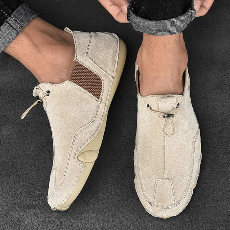 Scarpe slip-on uomo casual, perfette per un comfort leggero e uno stile versatile senza sforzo. Moda uomo comoda.