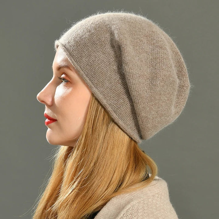 Cappello beanie uomo in cashmere, morbido e caldo, perfetto per l'inverno.